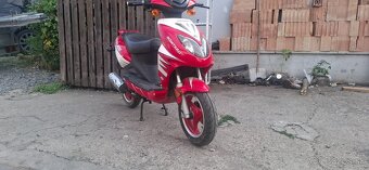 Adamoto speeder 506 - 2