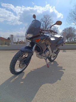 Apríla pegaso 650 rv 98 - 2