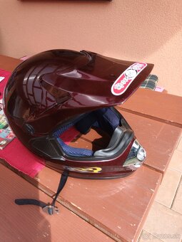 Prilba na motorku veľ. 55-57cm bordová - 2