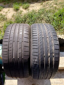 2x Continental 225/40R18 - 2