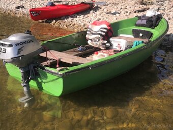 lodku MONIKA/laminat/ dlžka 3.60m+motor HONDA 2.3HP - 2