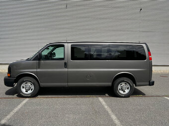 Chevrolet Express 6.0 V8, 1.majitel, 8 míst, 41 000 km - 2