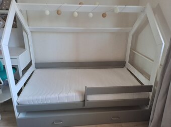 Domčekova posteľ - 2