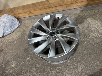 Orginál disk Turbine škoda superb III 5x112 r18 - rezerva - 2