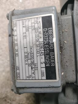 Elektromotor s prevodovkou 1:121 - 2