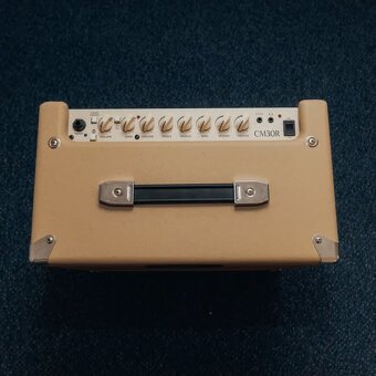 Gitarové tranzistorové kombo Cort - 2