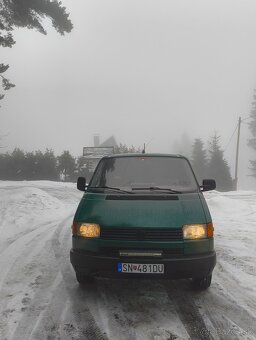 Volkswagen Transporter T4 2.4D - 2