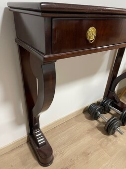 šelakový konzolný stolík - 2