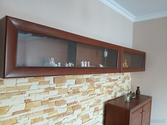 Zachovalá obývacia stena - 2