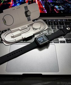 Apple Watch SE 2023 40mm Midnight - neaktivované - 2