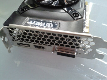 nvidia gtx 1050 3gb ddr5 kratka neblokuje usb3 na doskach - 2