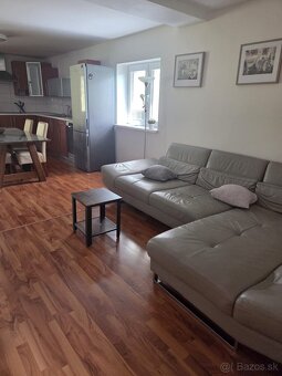 Prenájom 3i byt Lazovná  BB + parkovacie miesto za rampou - 2