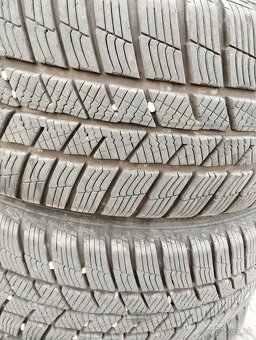 Zimné pneumatiky Barum 205/55 R16 91T - dezén 7 mm, disky - 2