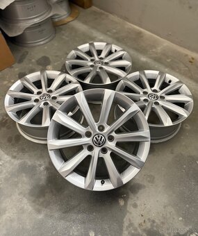 Hliníkové disky 5x112 R17 VW Helsinki - Passat B8 Superb 3 - 2