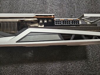RX 6950 XT Sapphire Nitro+ - 2