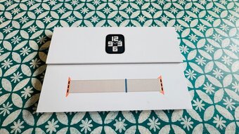 Apple Watch SE GPS+Cellular (2.gen) 40mm hviezdna biela - 2