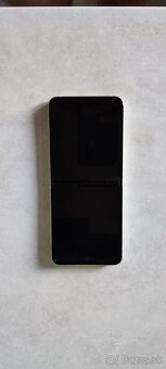 Samsung Galaxy Z Flip 3 - 2