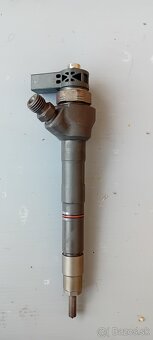 Vstrekovač CR Bosch 0445110477 - 2