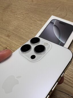 Apple iPhone 16 Pro 512GB - 2