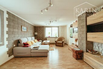 REZERVOVANÉ:3i rodinný dom po rekonštrukcii s krytou terasou - 2