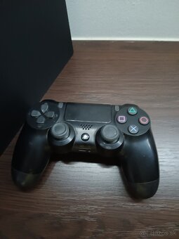 Playstation 4 pro - 2