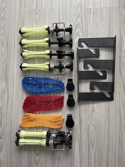 Vybavenie fotoateliéru - záblesk. svetlá / uchytenie pozadia - 2