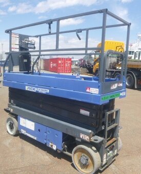 Nožnicová plošina AICHI SV08DNL - 2