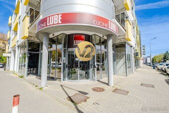 Na prenájom komerčný - obchodný priestor 120m2 v Centre Nitr - 2