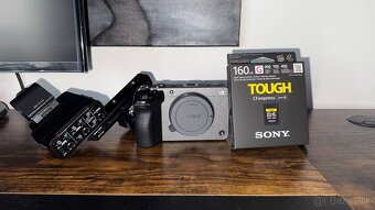 Sony FX30 + XLR handle + CF express type A - SLEVA - 2