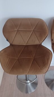 Barové stoličky + stôl - 2