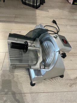 Narezovy szroj FAC - 2