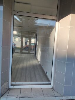 PREDAJŇA - OBCHODNÝ PRIESTOR - 2