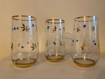 SKLENENÝ KRČAH A POHÁRE - 2