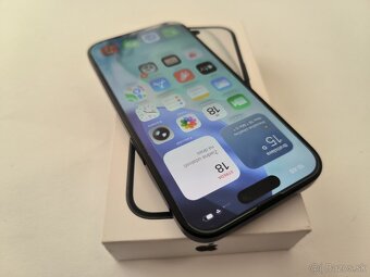 apple iphone 15 256gb Midnight / Batéria 85% - 2