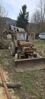Traktor bager Bielorus - 2
