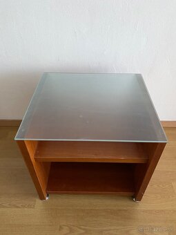 Nočný stolík IKEA - 2