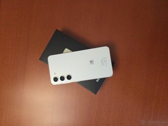 Samsung Galaxy S23 - 2