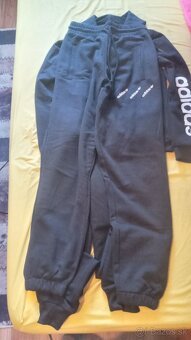 Predám súpravu Adidas +tepláky Adidas - 2