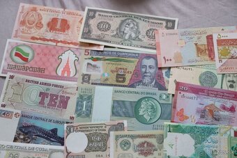 Unc bankovky 100 kusov zo 100 krajín - 2