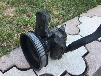Servo čerpadlo BMW E90 N47D20C - 2