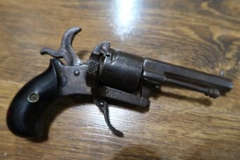 Predám Historický Revolver LEFAUCHEUX 7mm - 2