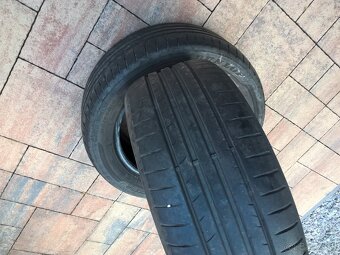 2 ks LETNÉ 215/55 R16 93V DUNLOP cca 6-7 mm - LEN 29,99€/kus - 2
