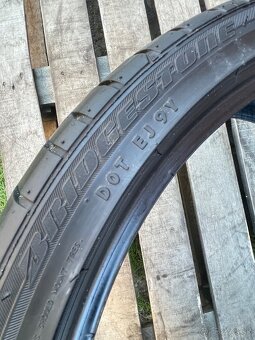 Bridgestone 235/35 R19 2x=150e - 2