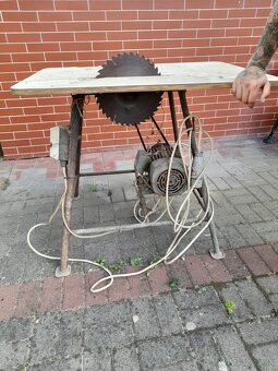 Stolový cirkular - 2