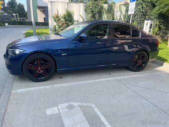 BMW E90 318d 2011 - 2