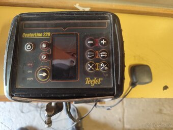 Predáme GPS navádzanie na traktor - 2