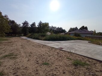 Lukratívny stavebný pozemok v obci Lozorno - 2