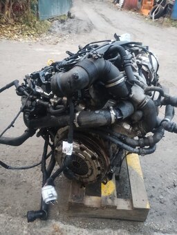 Predám motor 1,6 TDI 77 kw CLHC volkswagen group - 2