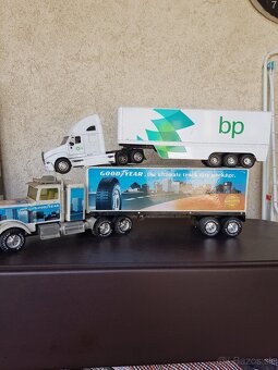 Kovové kamióny - 2