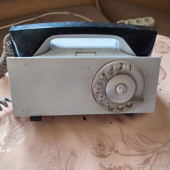 Retro telefon - 2